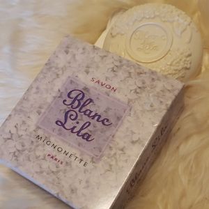 NWOT Savon Blanc Lila Bath Bar